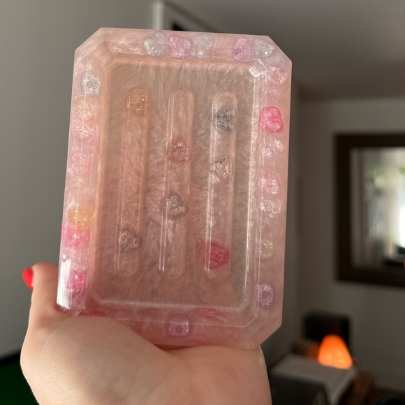 Handmade Resin Soap Dish - Picture 2 of 4